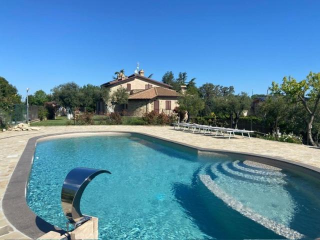 B&B Madonna Carradori Country Offagna Exterior photo