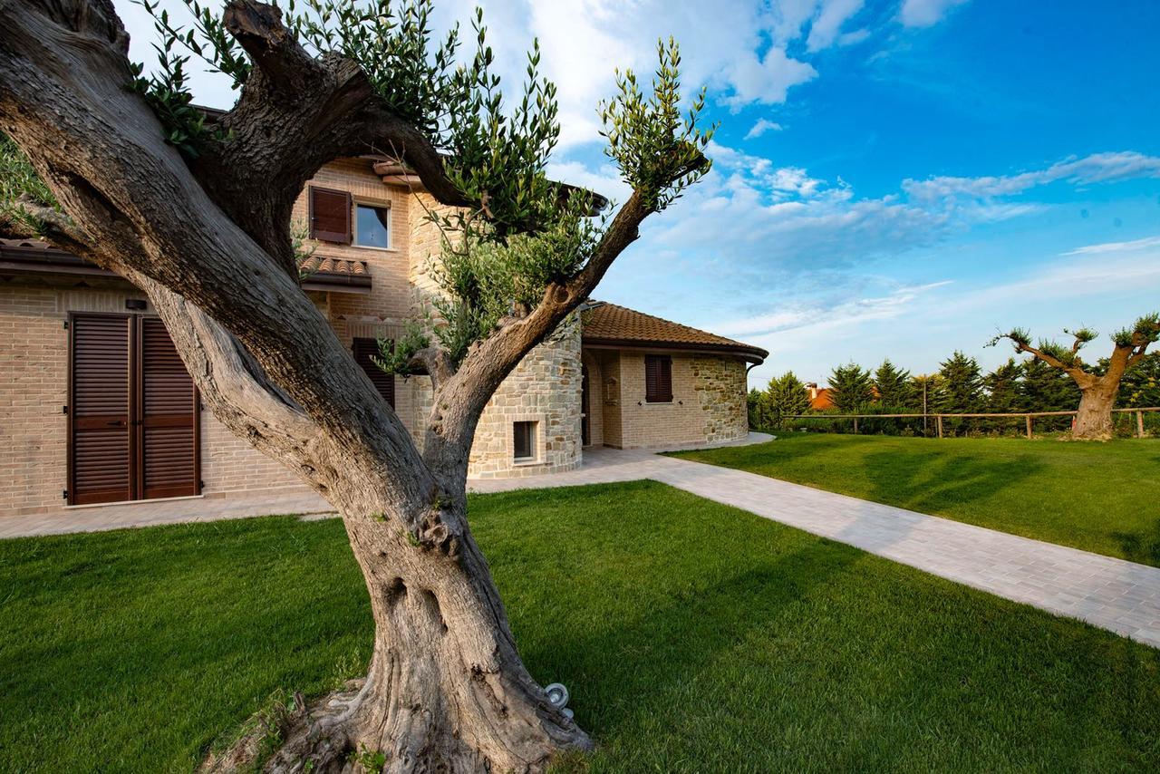 B&B Madonna Carradori Country Offagna Exterior photo